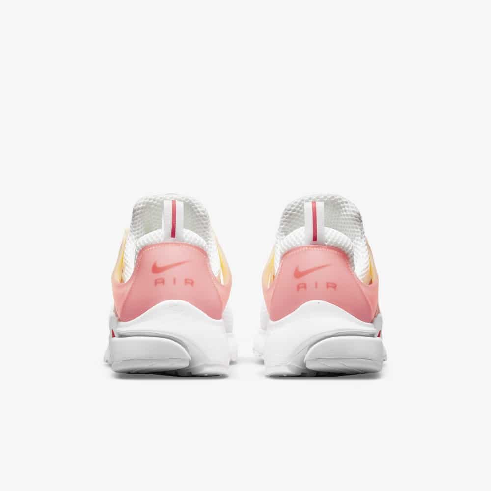 Nike women's shop presto fly peach/white